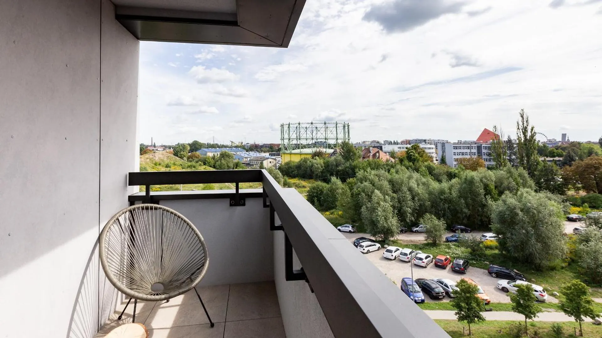 Doki Living - Foodhall & Parking By Downtown Apartments Danzica