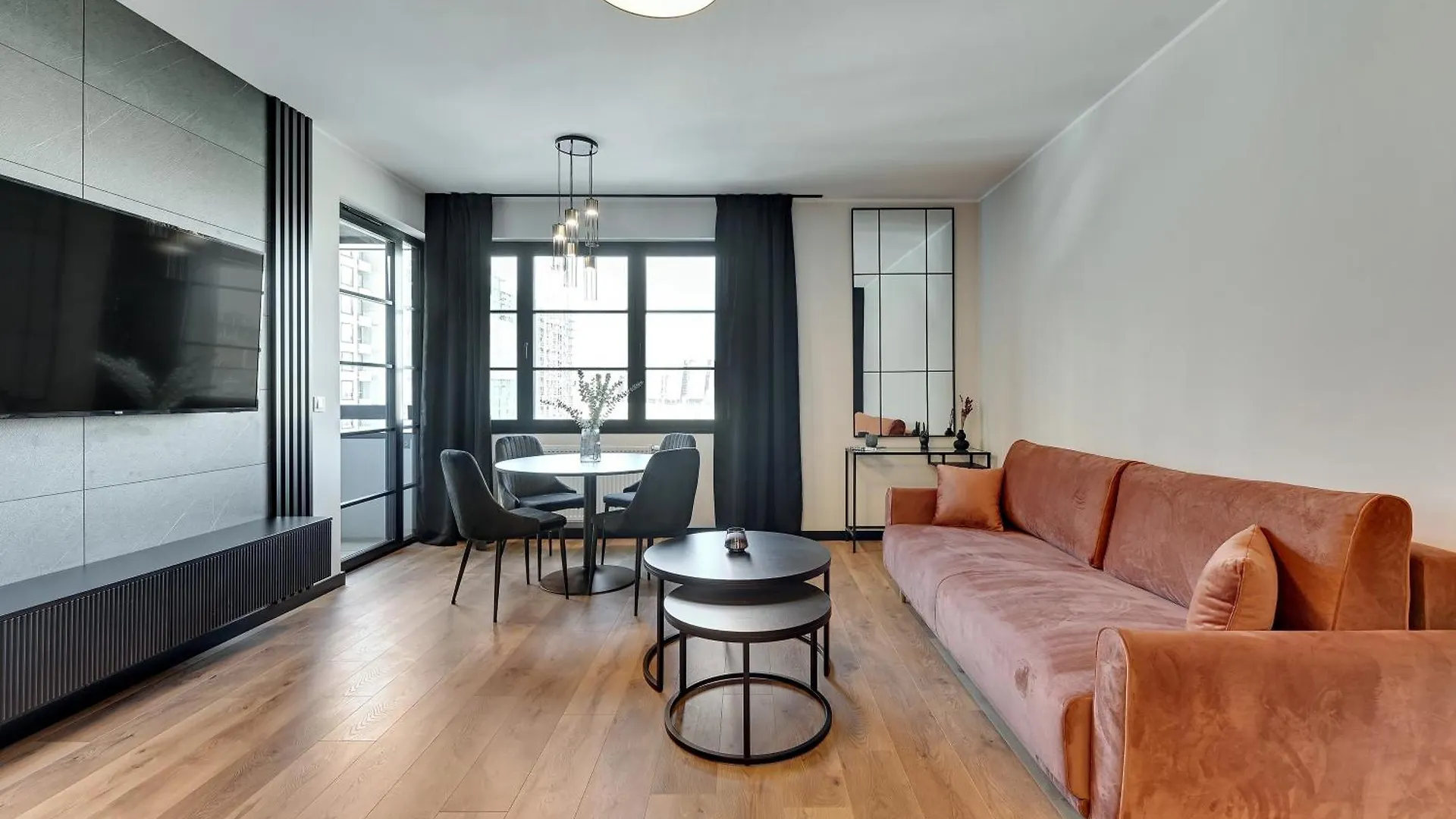 Doki Living - Foodhall & Parking By Downtown Apartments Gdansk 0*,  Poland
