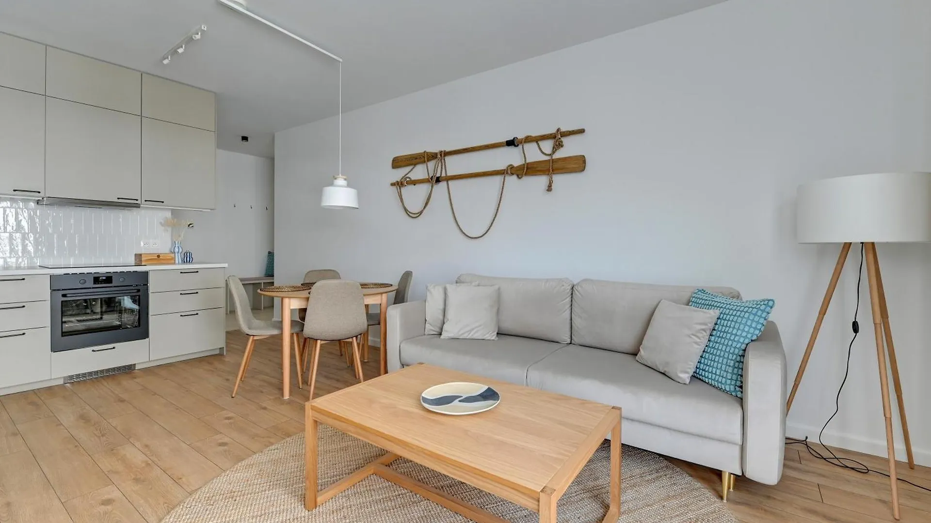 Doki Living - Foodhall & Parking By Downtown Apartments Gdansk