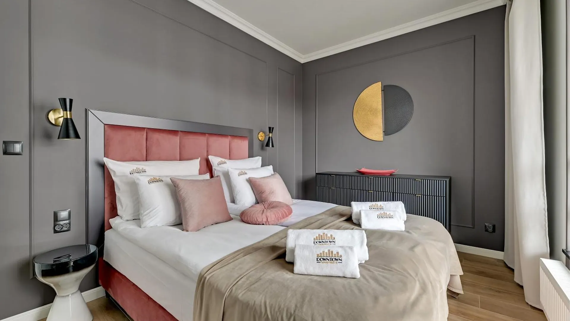 Doki Living - Foodhall & Parking By Downtown Apartments Gdansk Poland