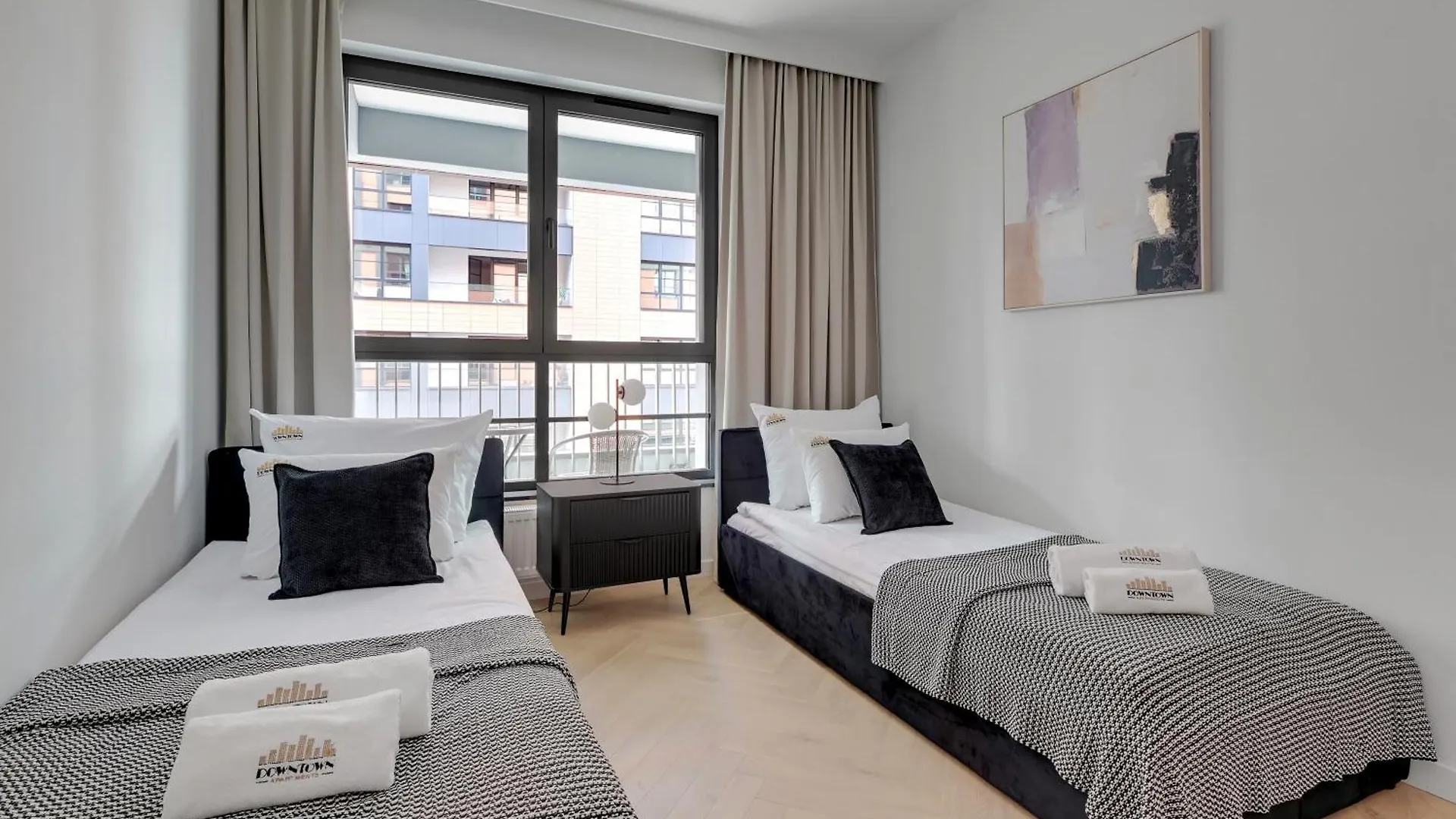 Doki Living - Foodhall & Parking By Downtown Apartments Gdansk 0*,  Poland