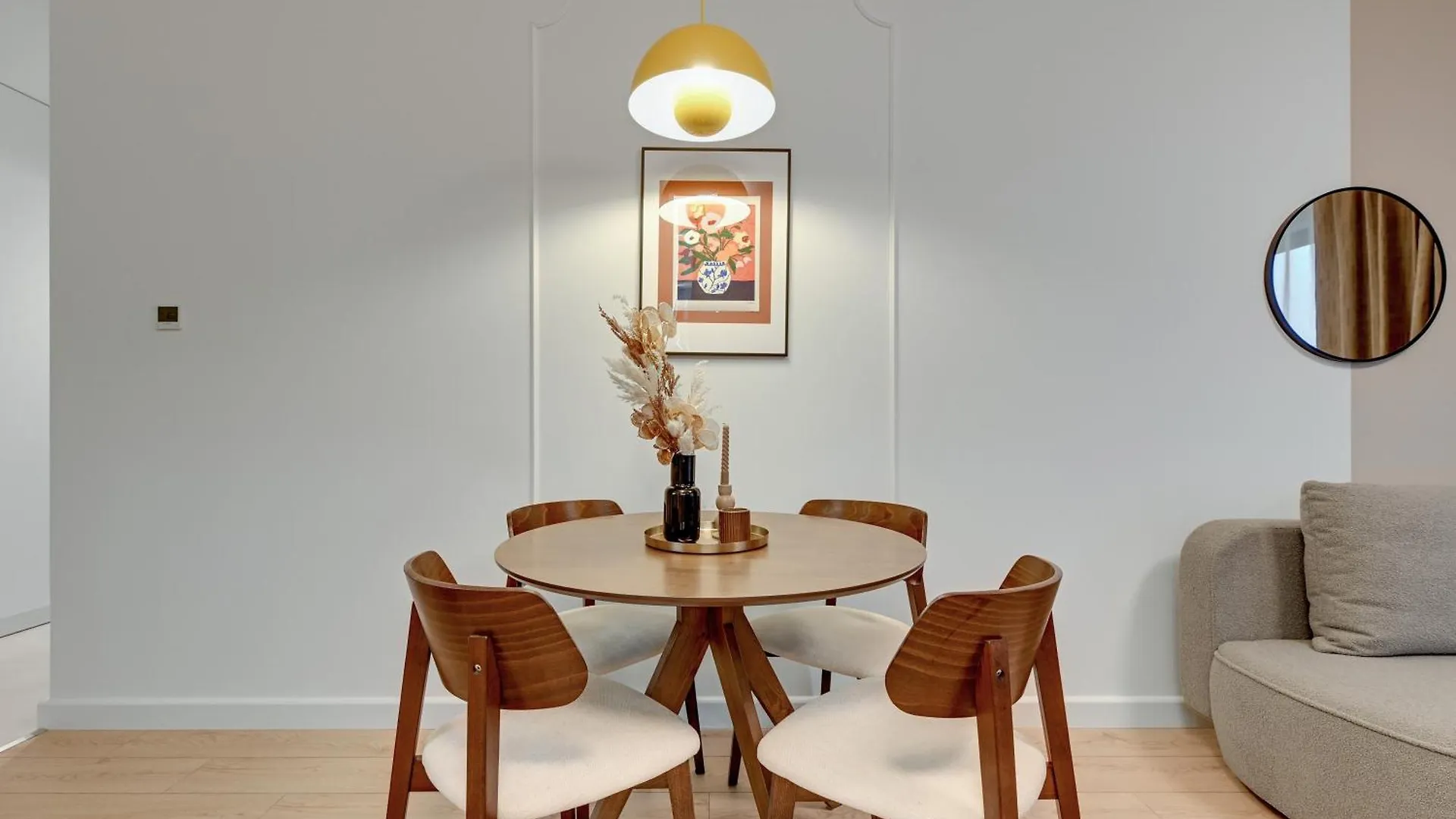 Doki Living - Foodhall & Parking By Downtown Apartments Gdansk Poland