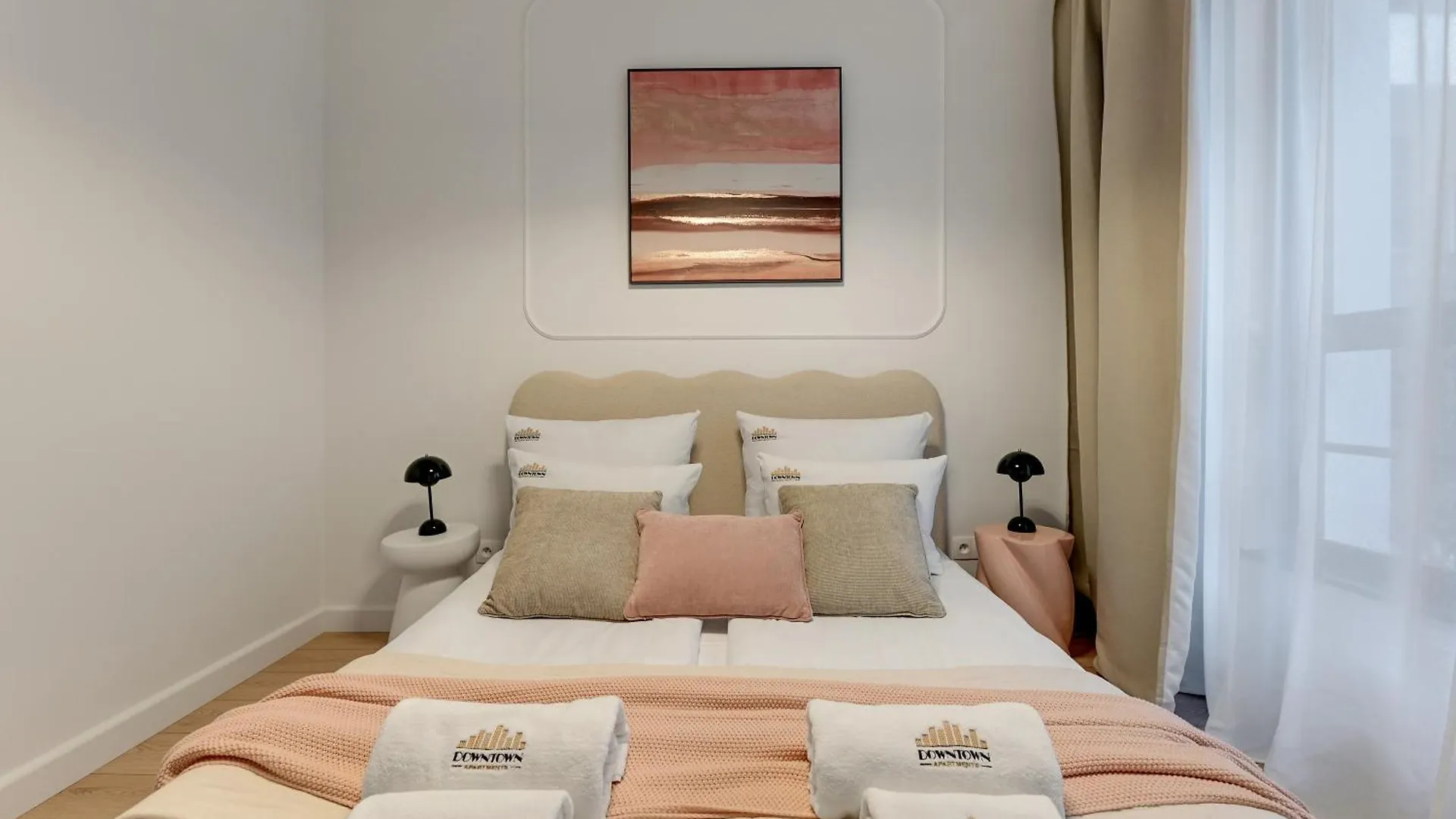 Doki Living - Foodhall & Parking By Downtown Apartments Gdansk 0*,  Poland