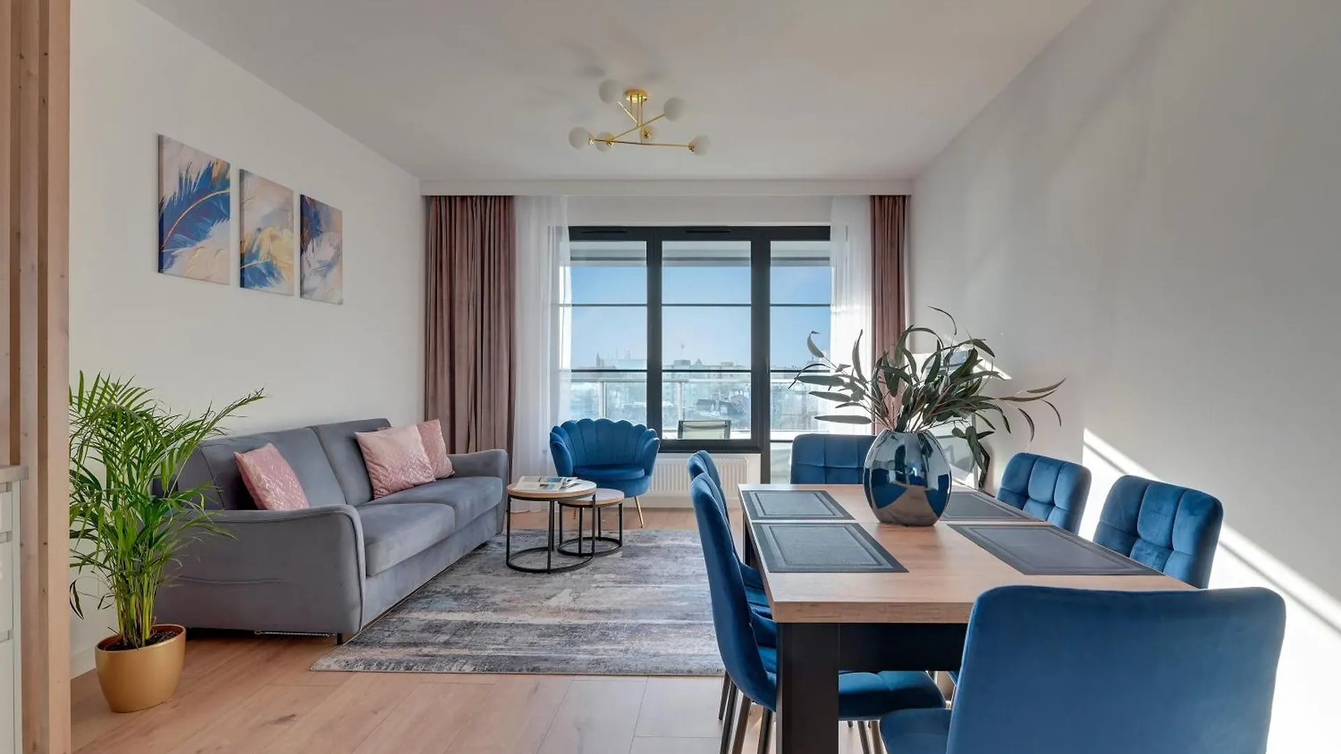 Doki Living - Foodhall & Parking By Downtown Apartments Gdansk 0*,  Poland