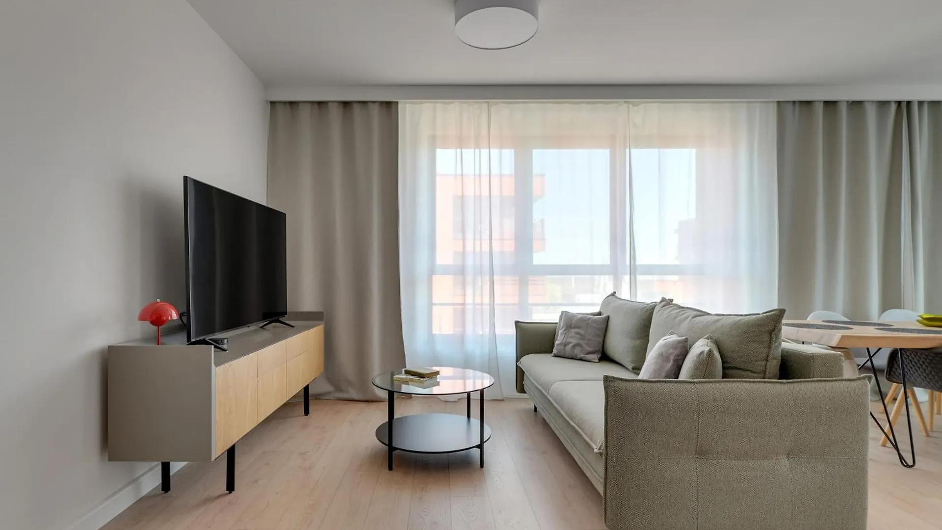 Doki Living - Foodhall & Parking By Downtown Apartments Gdansk 0*,  Poland